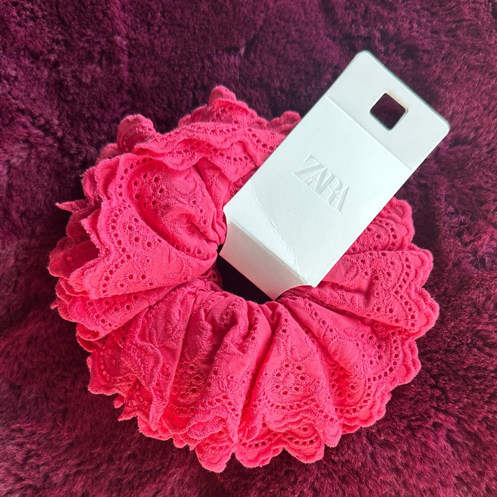 Zara Vibrant Pink Lace Hair Accessory